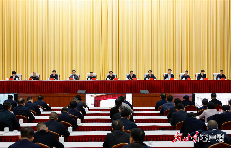 胡昌升在全省經(jīng)濟(jì)運(yùn)行調(diào)度會(huì)議上強(qiáng)調(diào)全面抓實(shí)后兩個(gè)月經(jīng)濟(jì)工作堅(jiān)決實(shí)現(xiàn)全年經(jīng)濟(jì)社會(huì)發(fā)展目標(biāo)任振鶴講話(huà)石謀軍出席